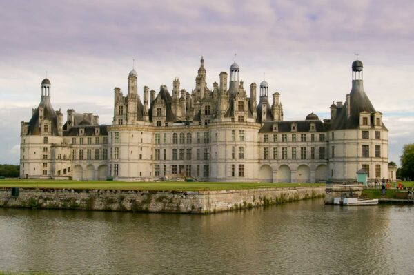 10 Stunning Historical Places in France to Add to Your Bucket List