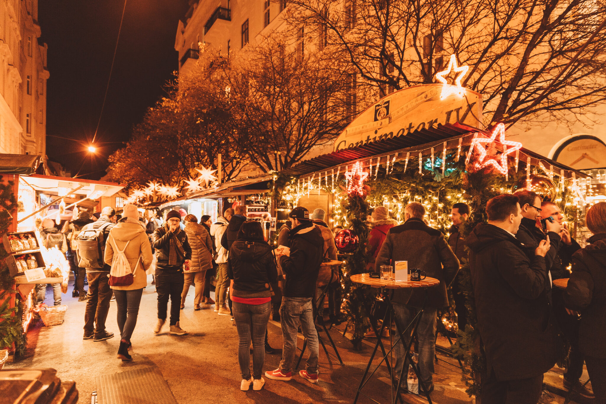 Visiting the Vienna Christmas Markets Le Long Weekend