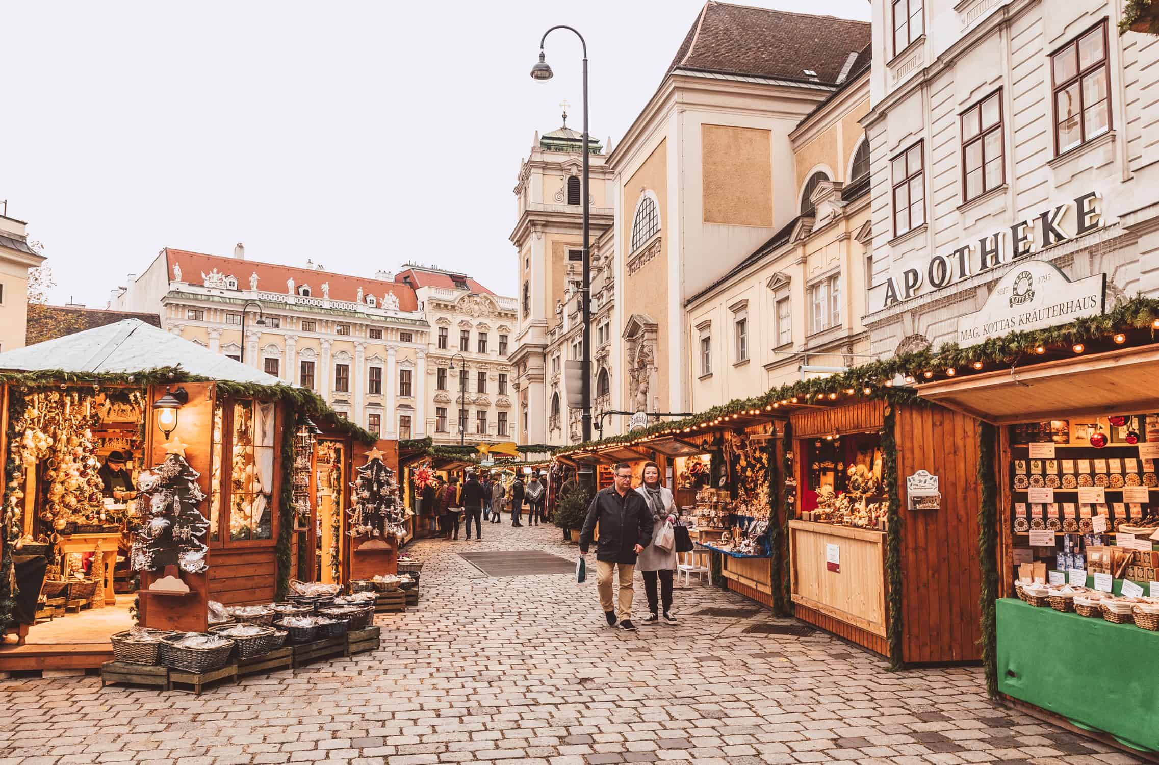 Visiting the Vienna Christmas Markets Le Long Weekend