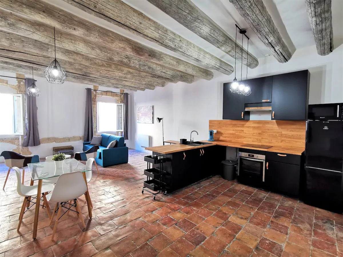 15 Best Airbnbs In Marseille France Seaside Escapes To Inner City Lofts