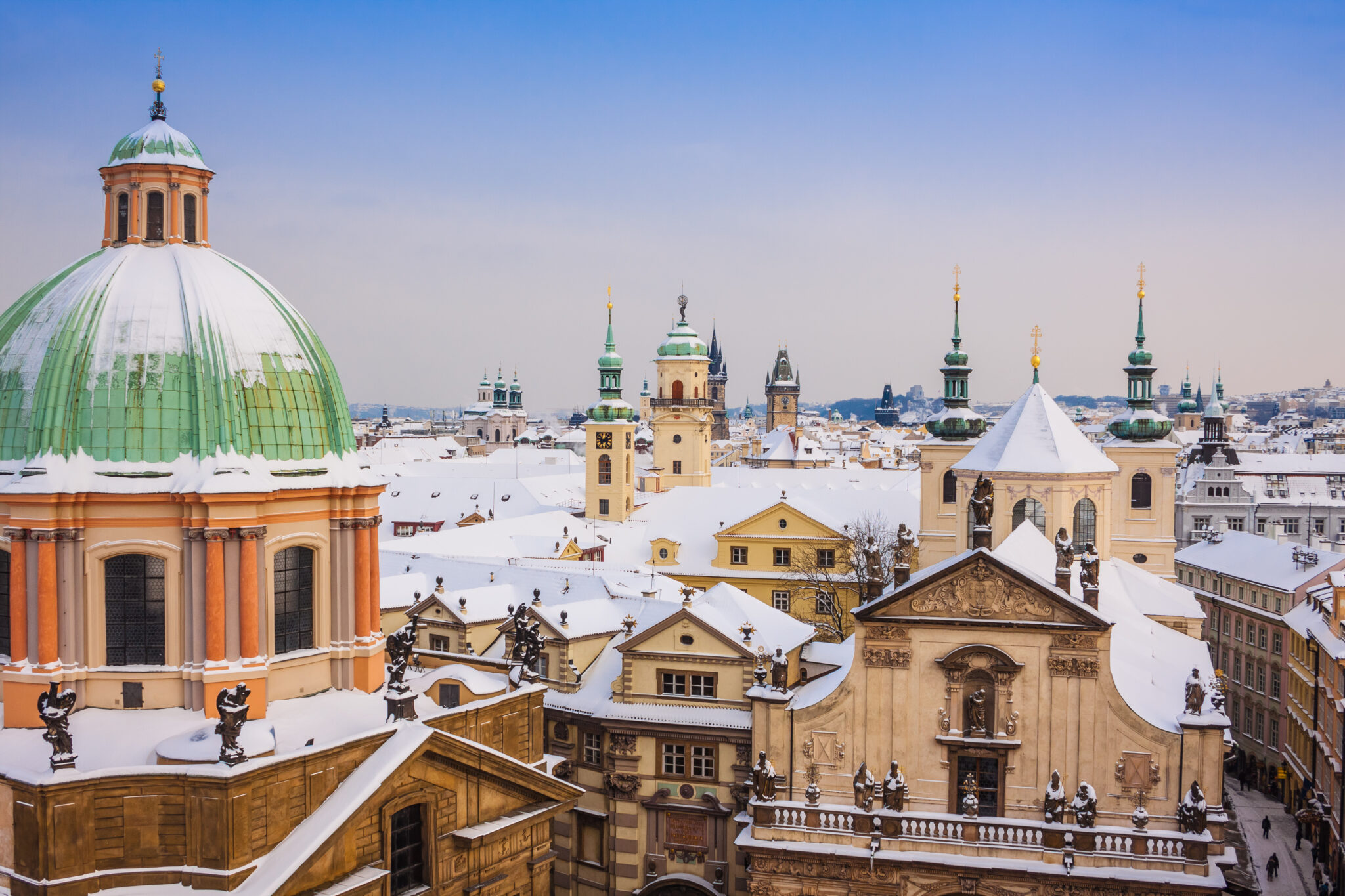 A Guide to Visiting Prague in Winter - Le Long Weekend